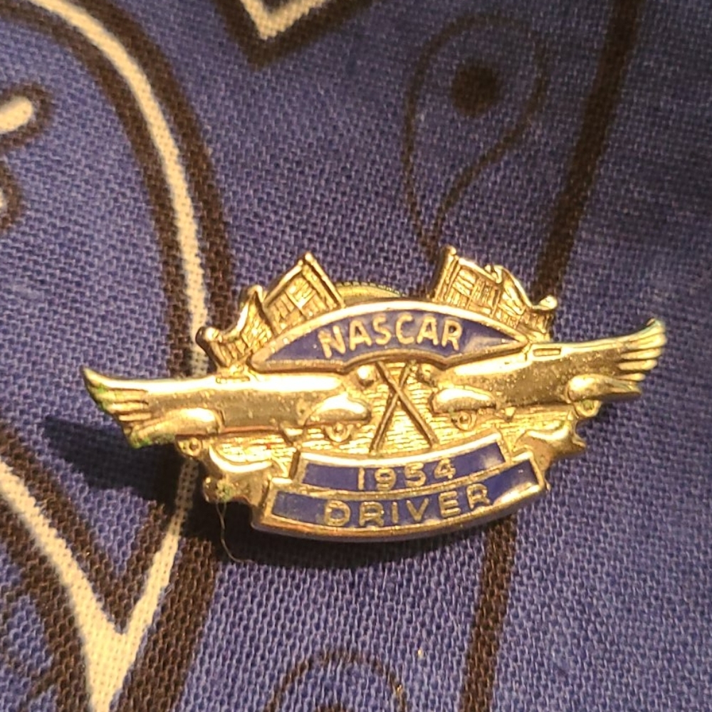 Collectable NASCAR 1954 Driver Pin